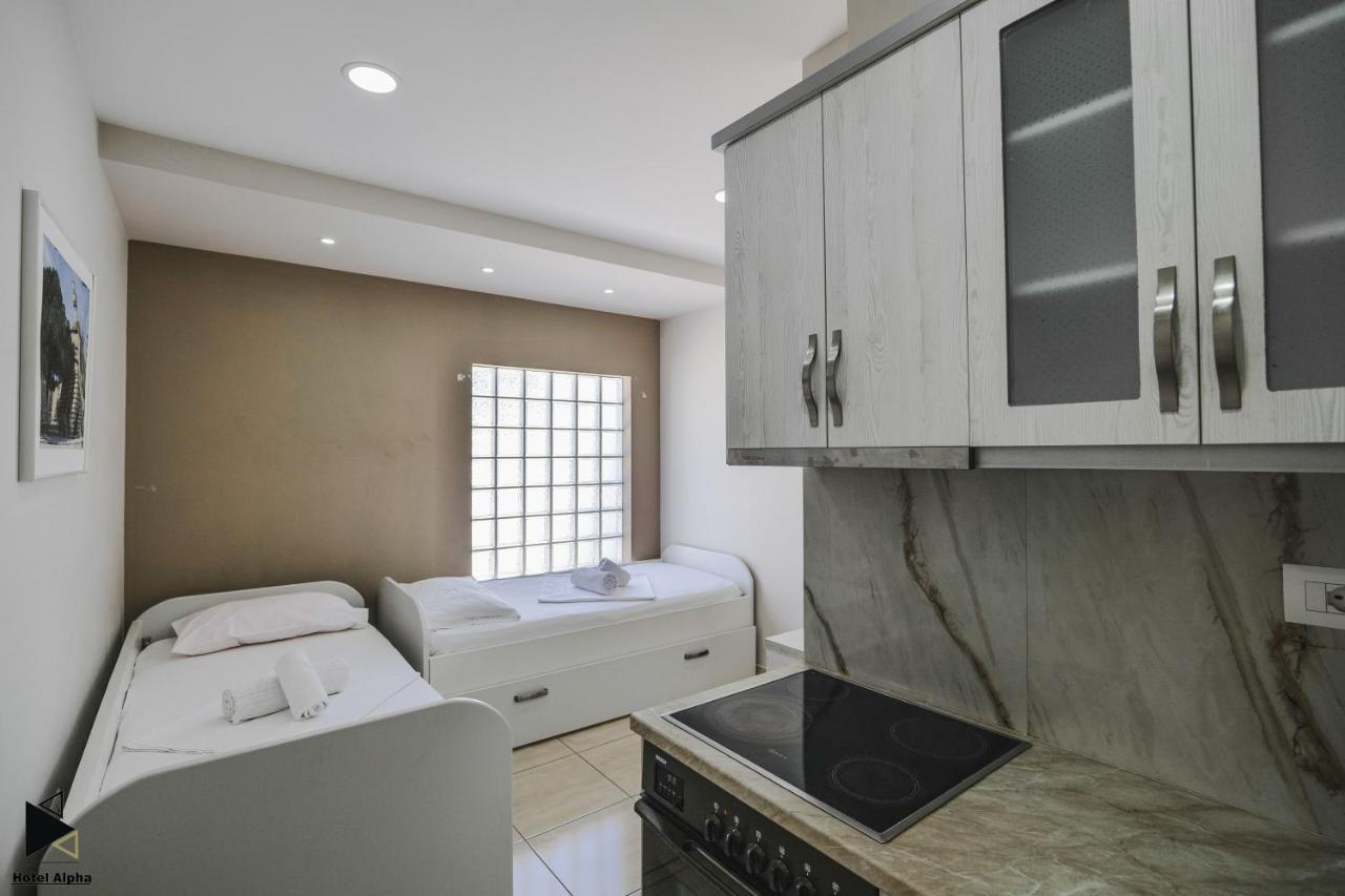 Hotel Alpha Sarande Exterior photo